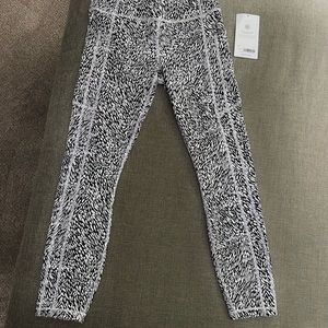 Athleta Stash legging with pockets